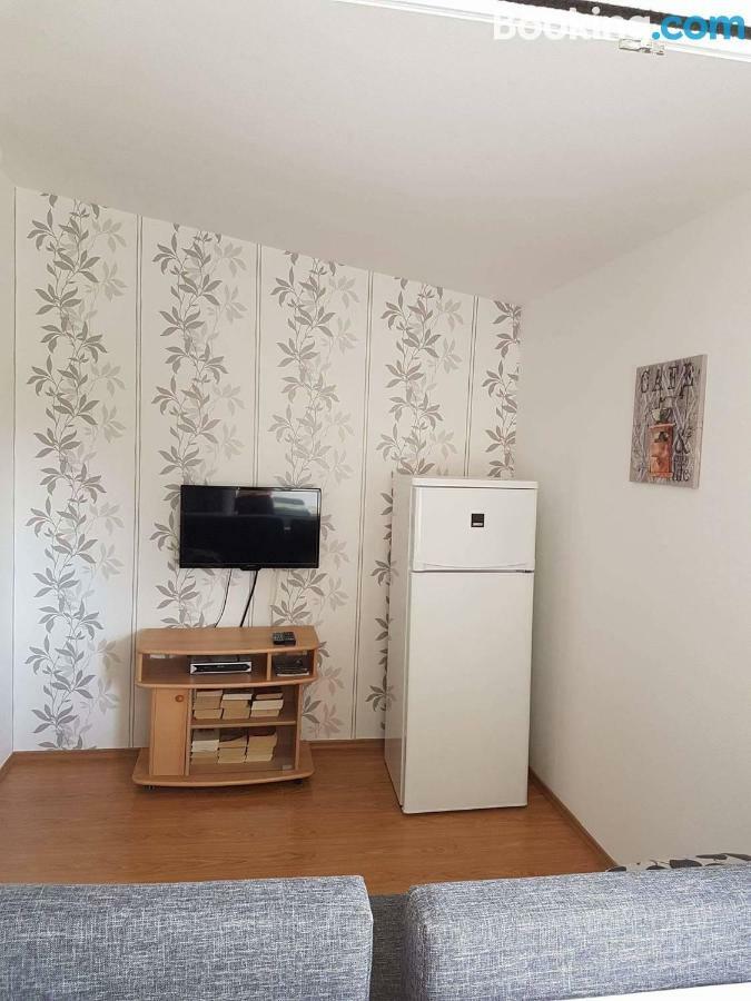 Apartamani Katarina vl.Ilija Jusup Apartment Starigrad Paklenica Bagian luar foto